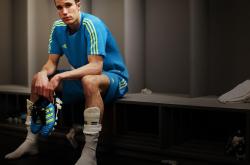 开云体育登录-黑森林夜雨，当巴黎成为序章，恩佐在安联接管德意志王座