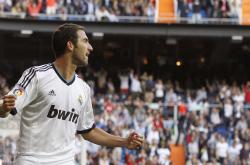 开云体育下载-弗拉霍维奇爆发之夜，巴萨在巴西风情中争冠战胜出