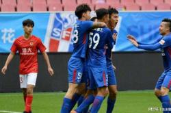 开云体育官网-江苏苏宁客场不敌上海申花，遭遇连败的简单介绍