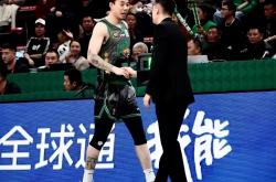 开云体育-76人轻取山东队，张镇麟关键制胜的简单介绍