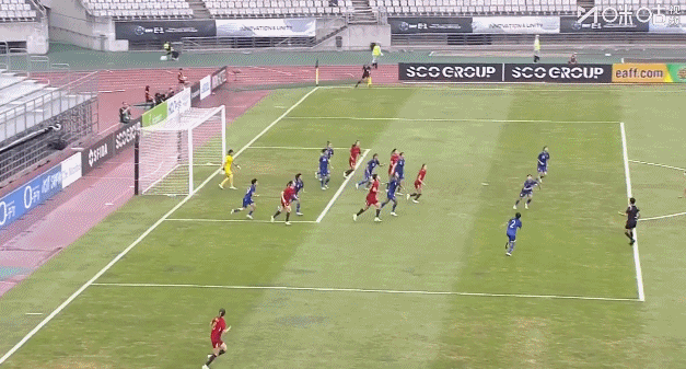 中国国家队斩获胜利，掀起足球狂潮