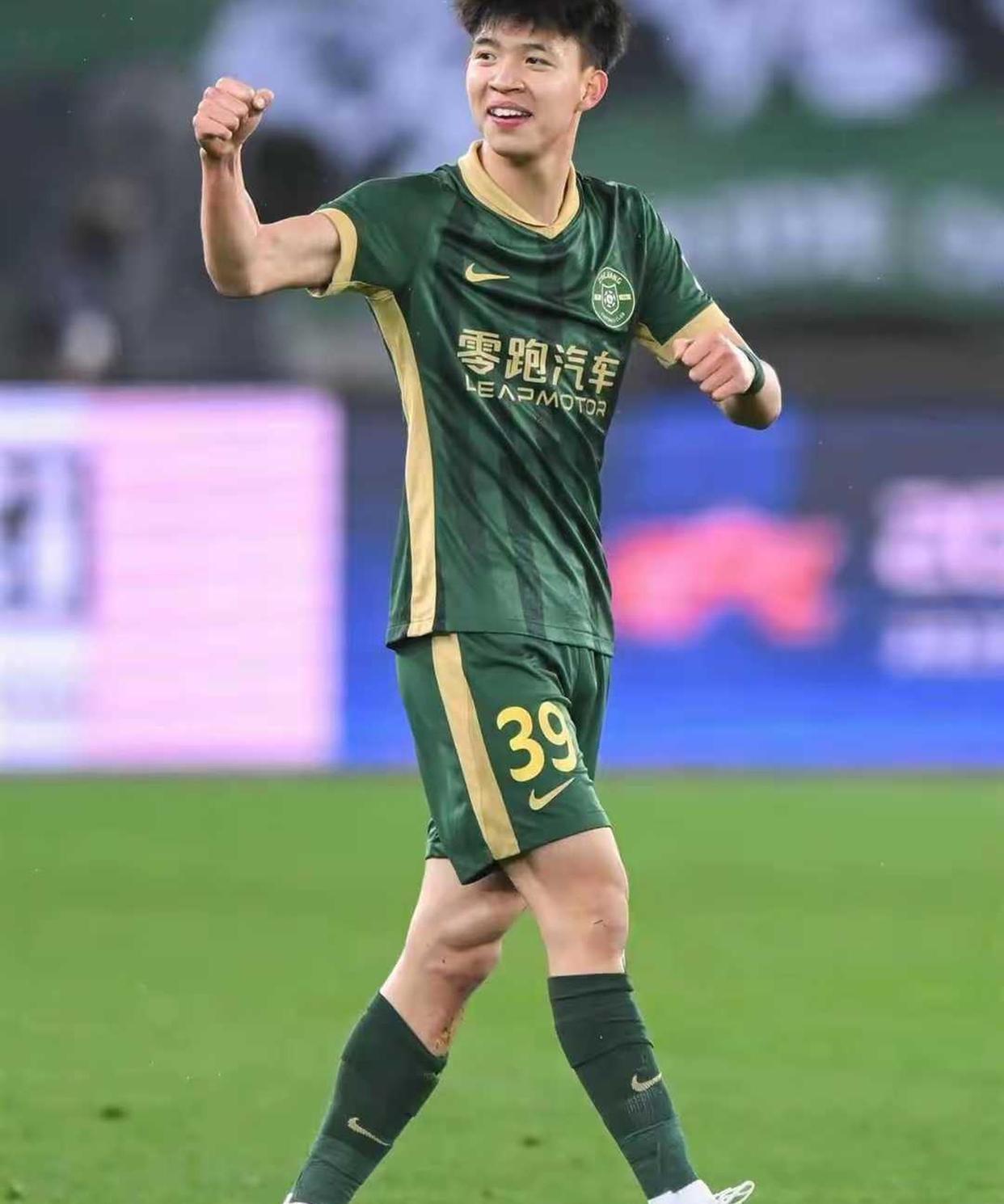 布加勒森连连失手，保级压力骤增