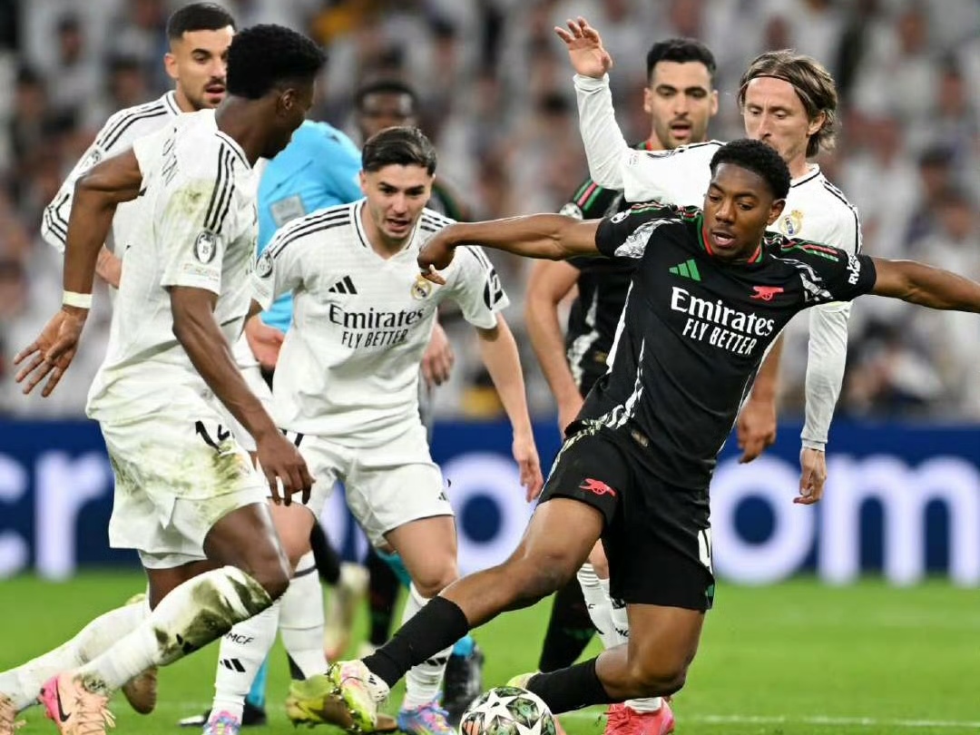 关于足球豪门争夺冠军殊死战，欧洲赛场再迎高潮的信息