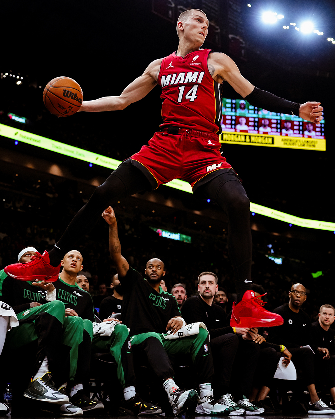 热火主场大胜,击败对手取得连胜的简单介绍 热火主场大胜,击败对手取得连胜的简单介绍