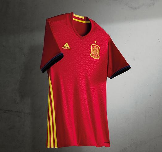 关于西班牙队凭借进攻力取胜爱沙尼亚队的信息 关于西班牙队凭借进攻力取胜爱沙尼亚队的信息