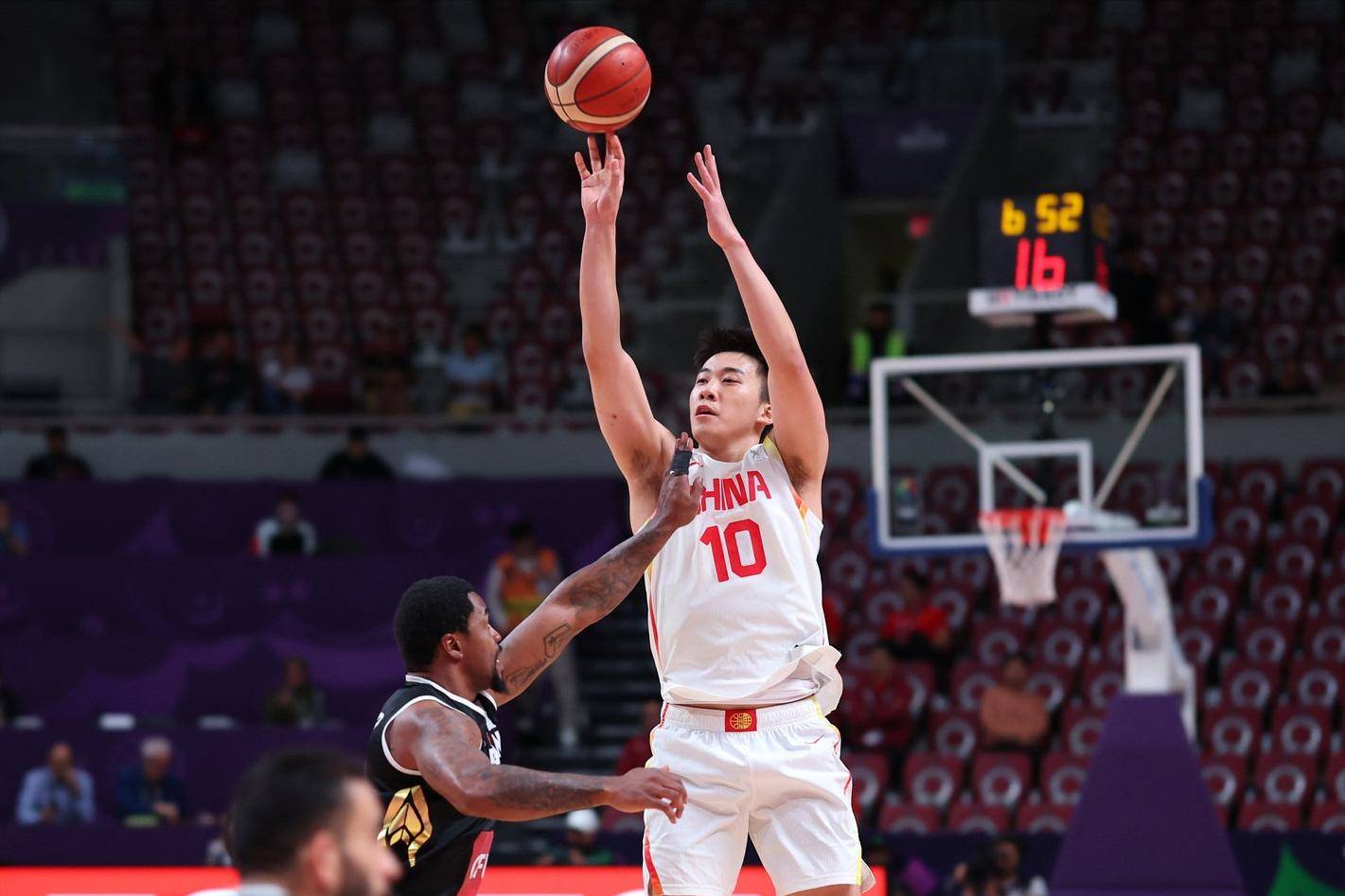 江苏男篮连胜,全队士气高昂,备战更激烈的比赛 江苏男篮连胜,全队士气高昂,备战更激烈的比赛