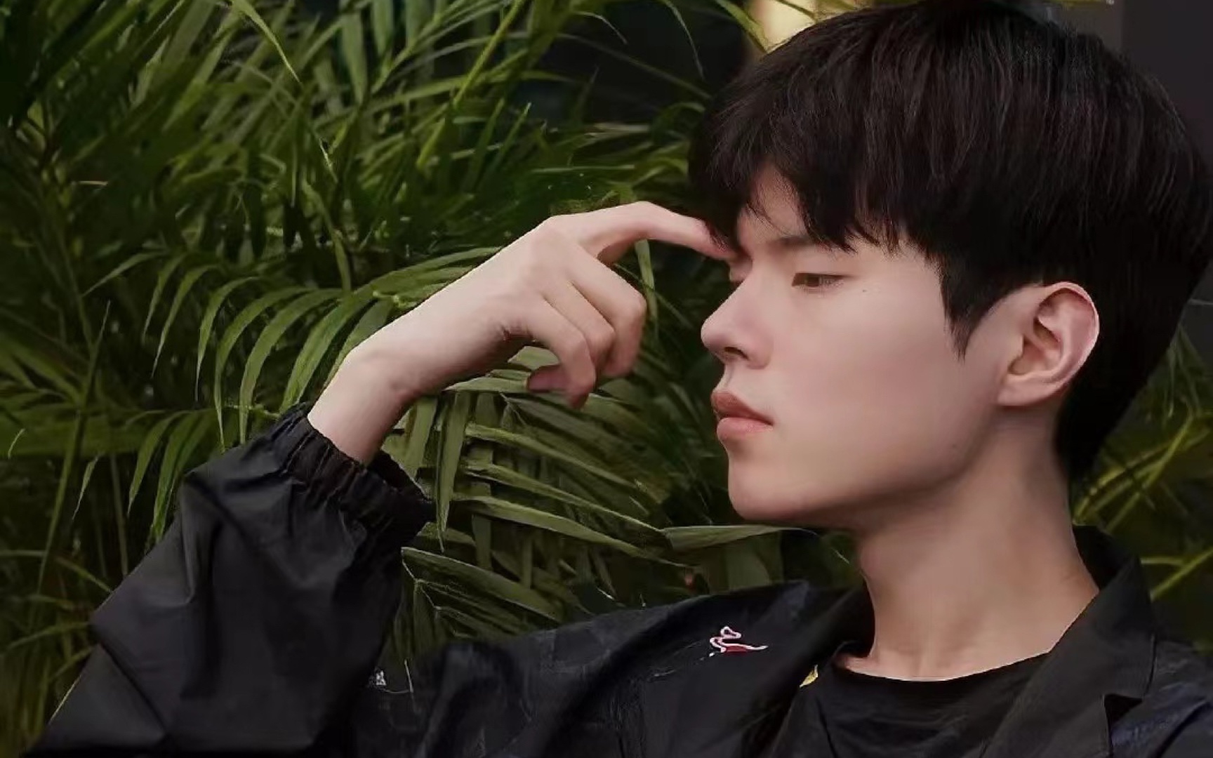 T1翻盘EDG,Deft打出惊人五杀激烈交锋半决赛,成为赛场最大亮点 T1翻盘EDG,Deft打出惊人五杀激烈交锋半决赛,成为赛场最大亮点