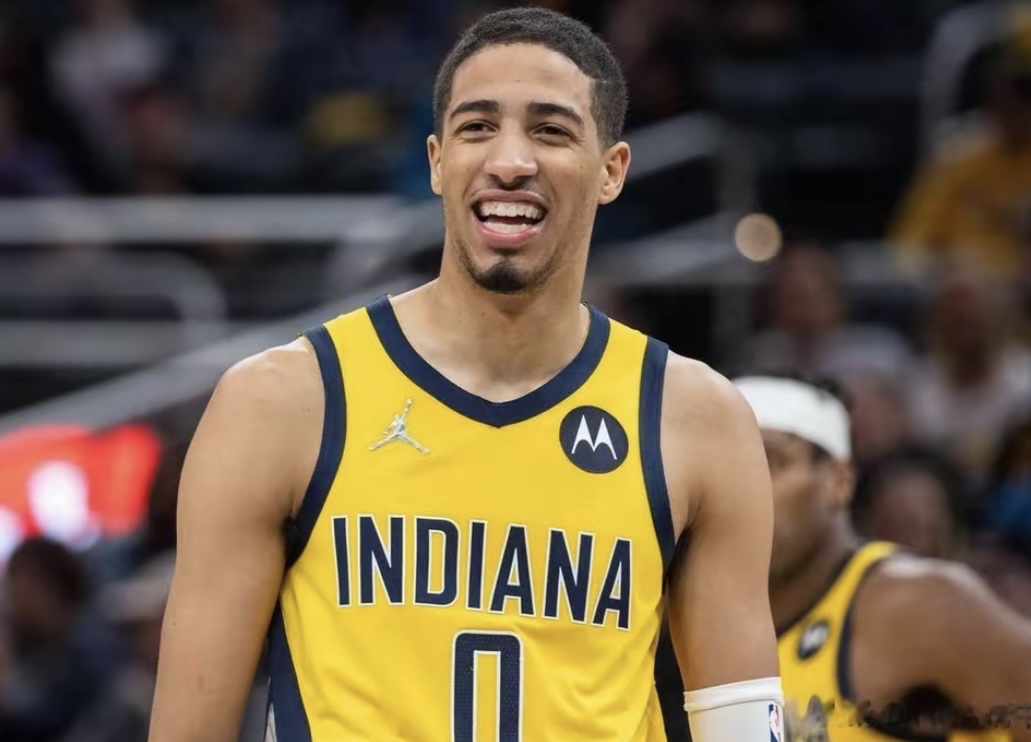 包含EG险胜MAD，Lehends操刀奇招英雄翻盘焦点之战八强赛，点燃全场激情的词条