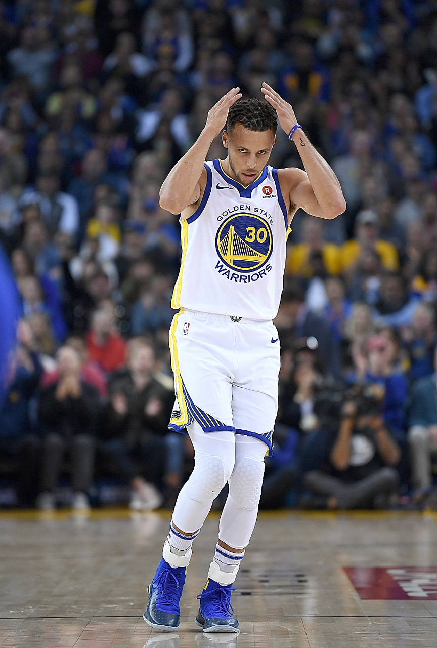 汤普森受伤，勇士险胜骑士