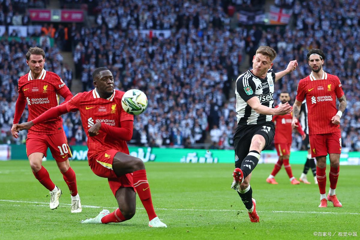 欧预赛强队交锋引爆热议,全球球迷关注焦点战 欧预赛强队交锋引爆热议,全球球迷关注焦点战