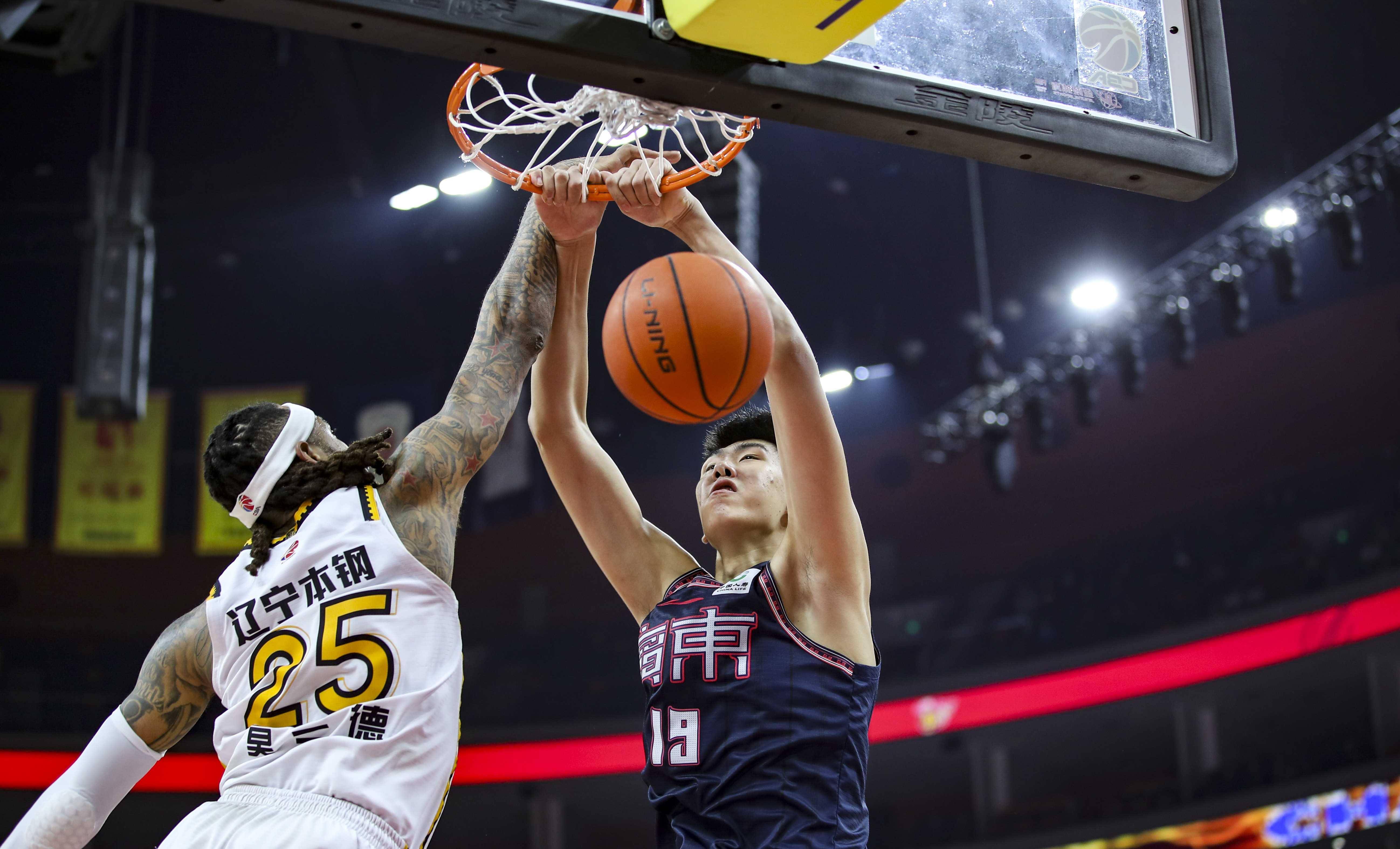 包含精彩篮球赛事震撼人心,球迷狂热争先的词条 包含精彩篮球赛事震撼人心,球迷狂热争先的词条