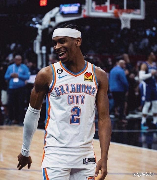 NBA新赛季热身赛开打,球队士气高涨 NBA新赛季热身赛开打,球队士气高涨