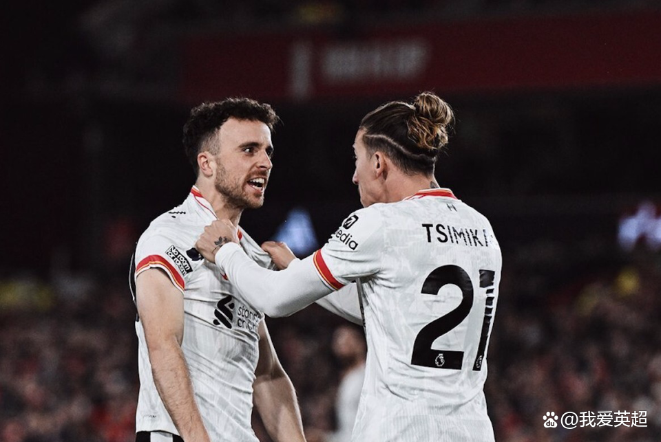 热门球队在关键比赛中力压对手取胜