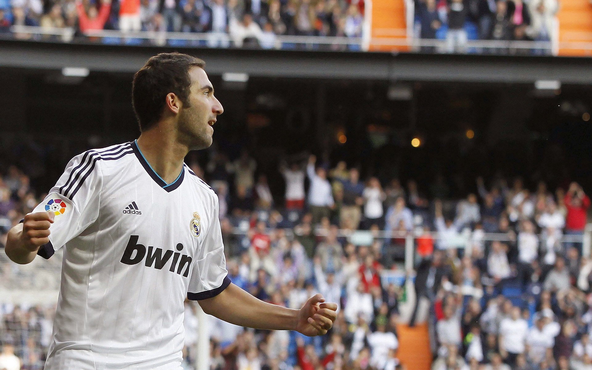 世界杯黑色逆转，当基米希在德黑兰的夜空画下十字