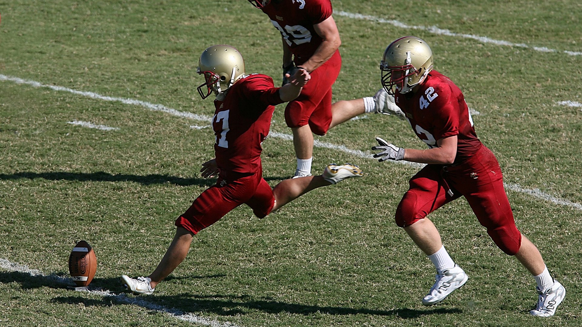 巴雷拉闪电破门 瑞士一击制胜