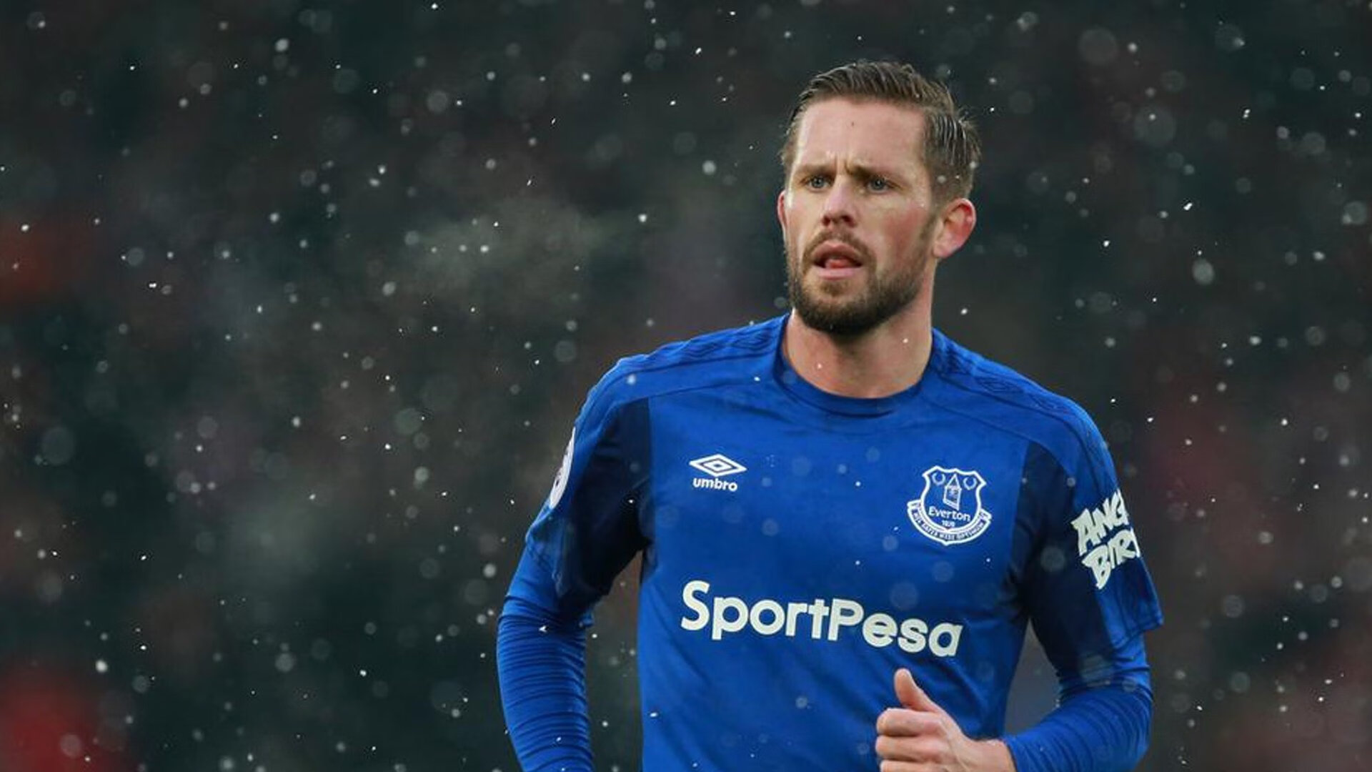 足球之夜诞生唯一英雄，后卫绝杀改写世界杯历史